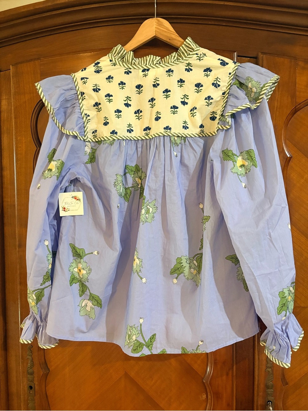 NWT Entro Floral Tie-Neck Ruffled Yoke Blouse in Light Blue size small # 1248 - Picture 4 of 5